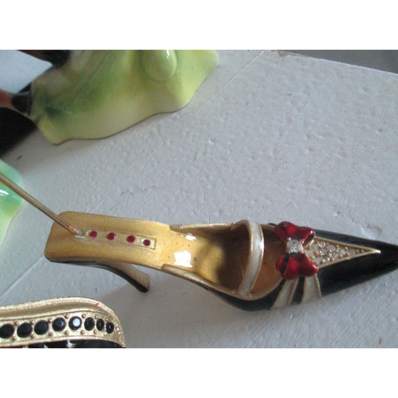 Small Enamel Purse Metal Rhinestone Picture Frame Shoe Holder Set Black Red Gold - Picture 3 of 9